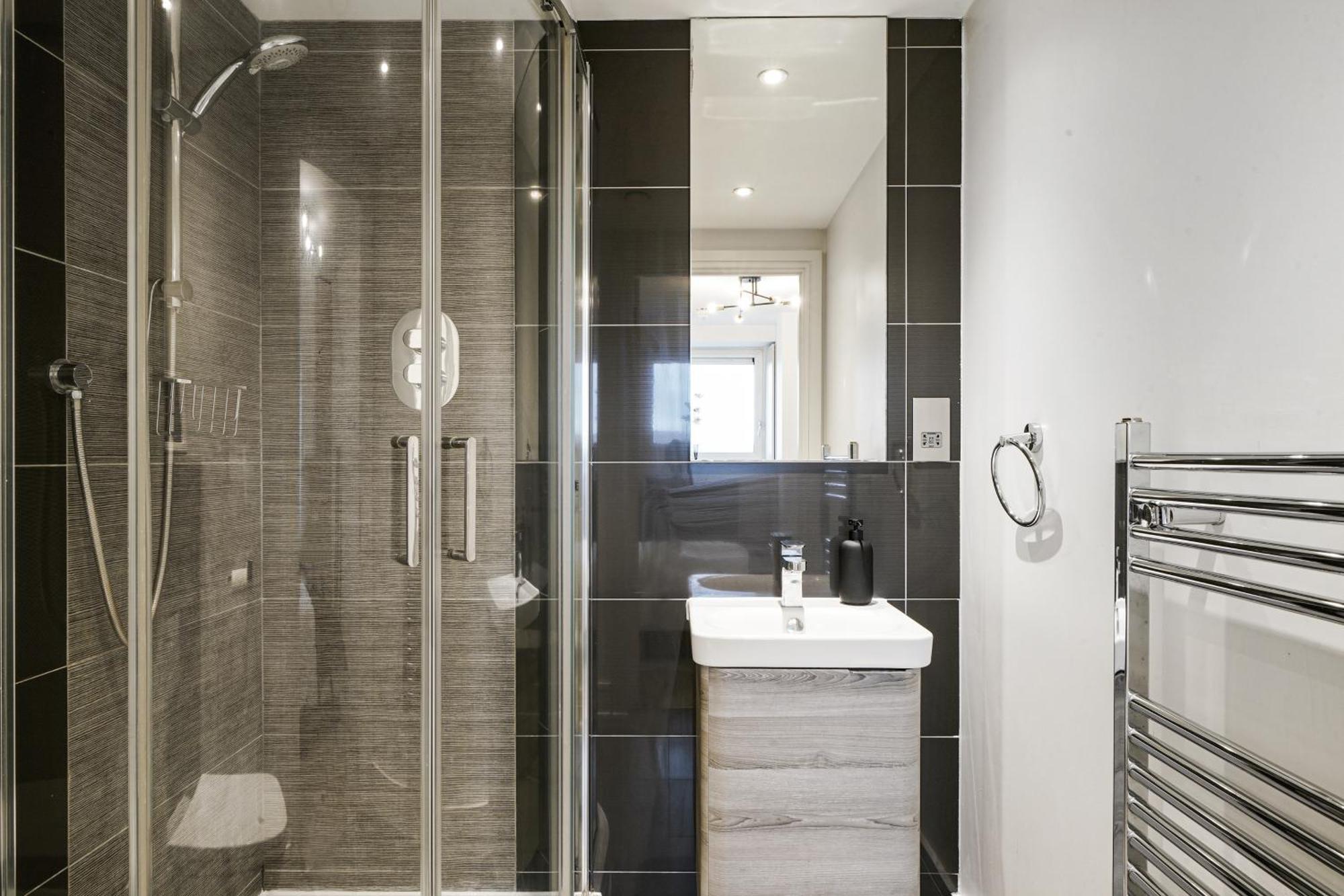 Luxury Apartment With Stunning Views On 10Th Floor エッジウェア エクステリア 写真