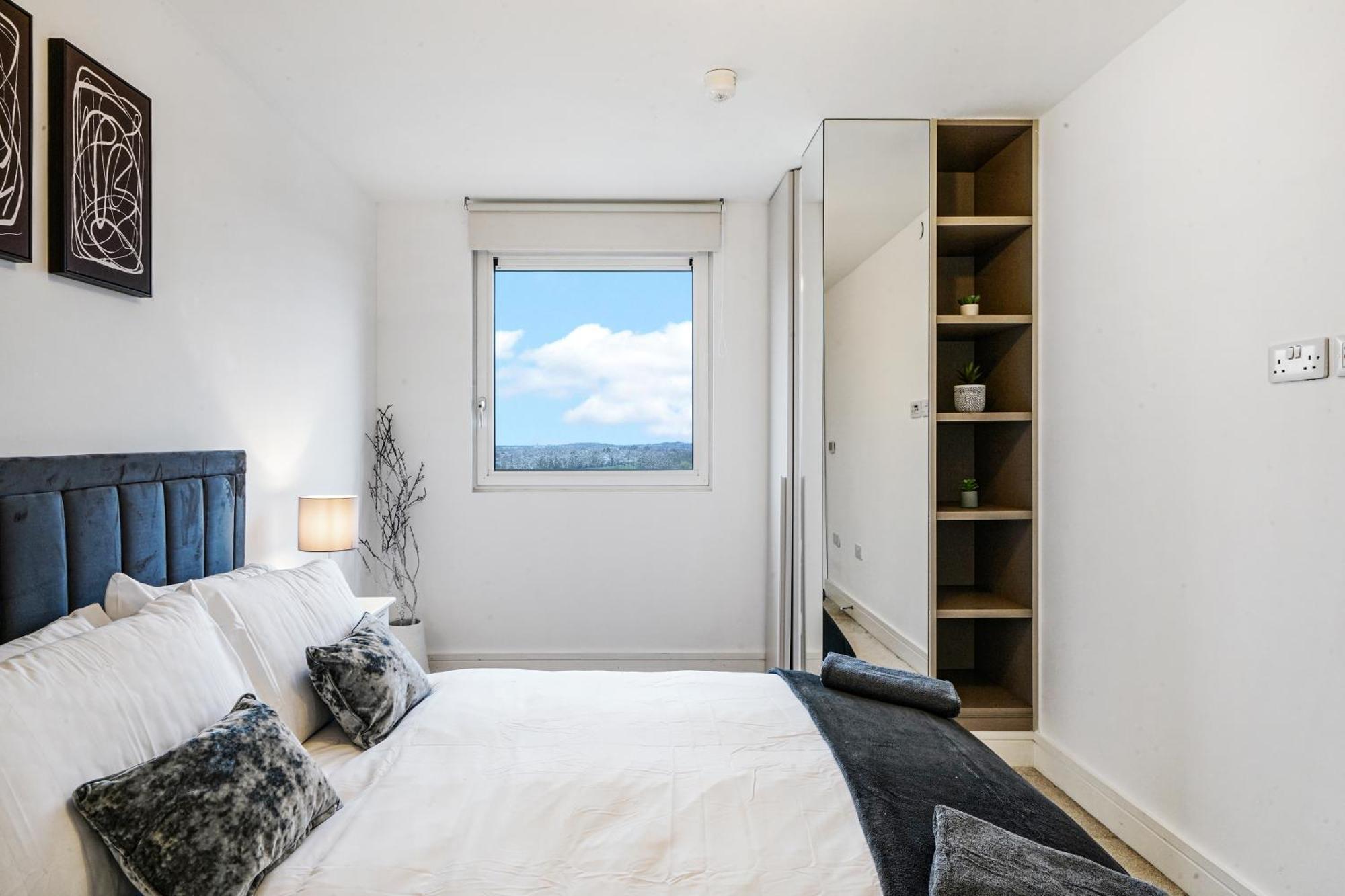 Luxury Apartment With Stunning Views On 10Th Floor エッジウェア エクステリア 写真