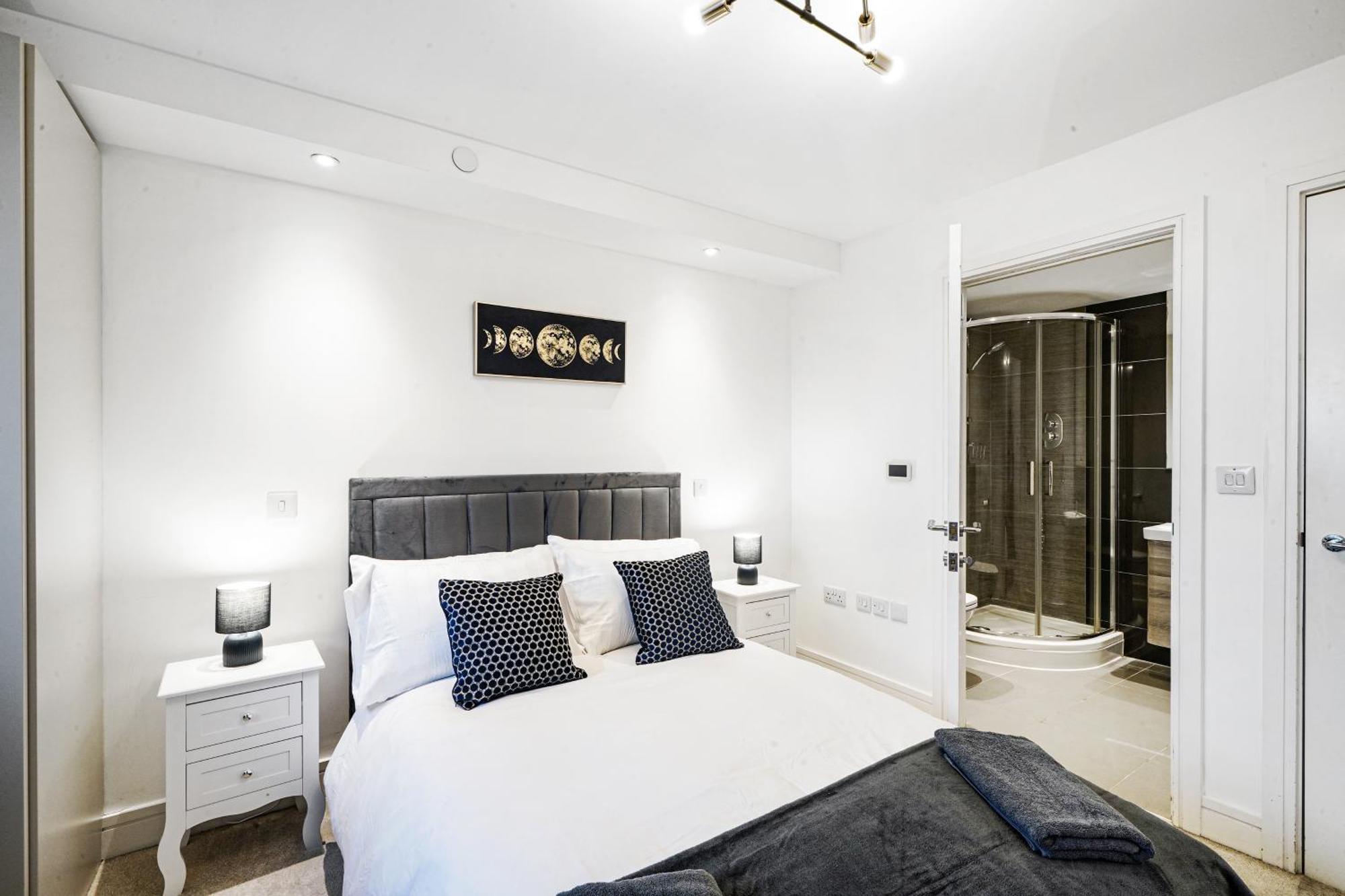 Luxury Apartment With Stunning Views On 10Th Floor エッジウェア エクステリア 写真